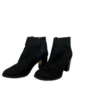 A new day boots size 8.5